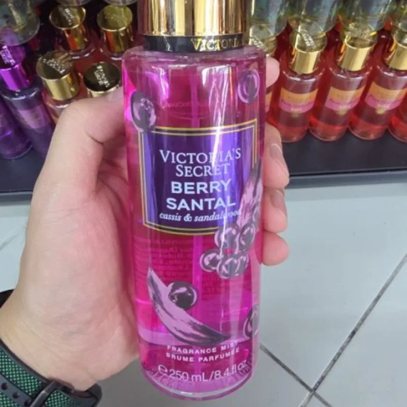 LOCIÓN VICTORIA BERRY SANTAL